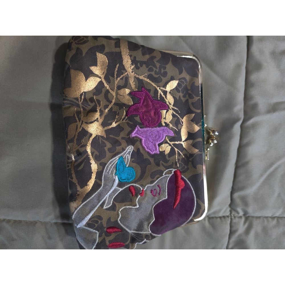 Disney Couture Snow White Princess Change Purse by Loop - Walt World Disneyland